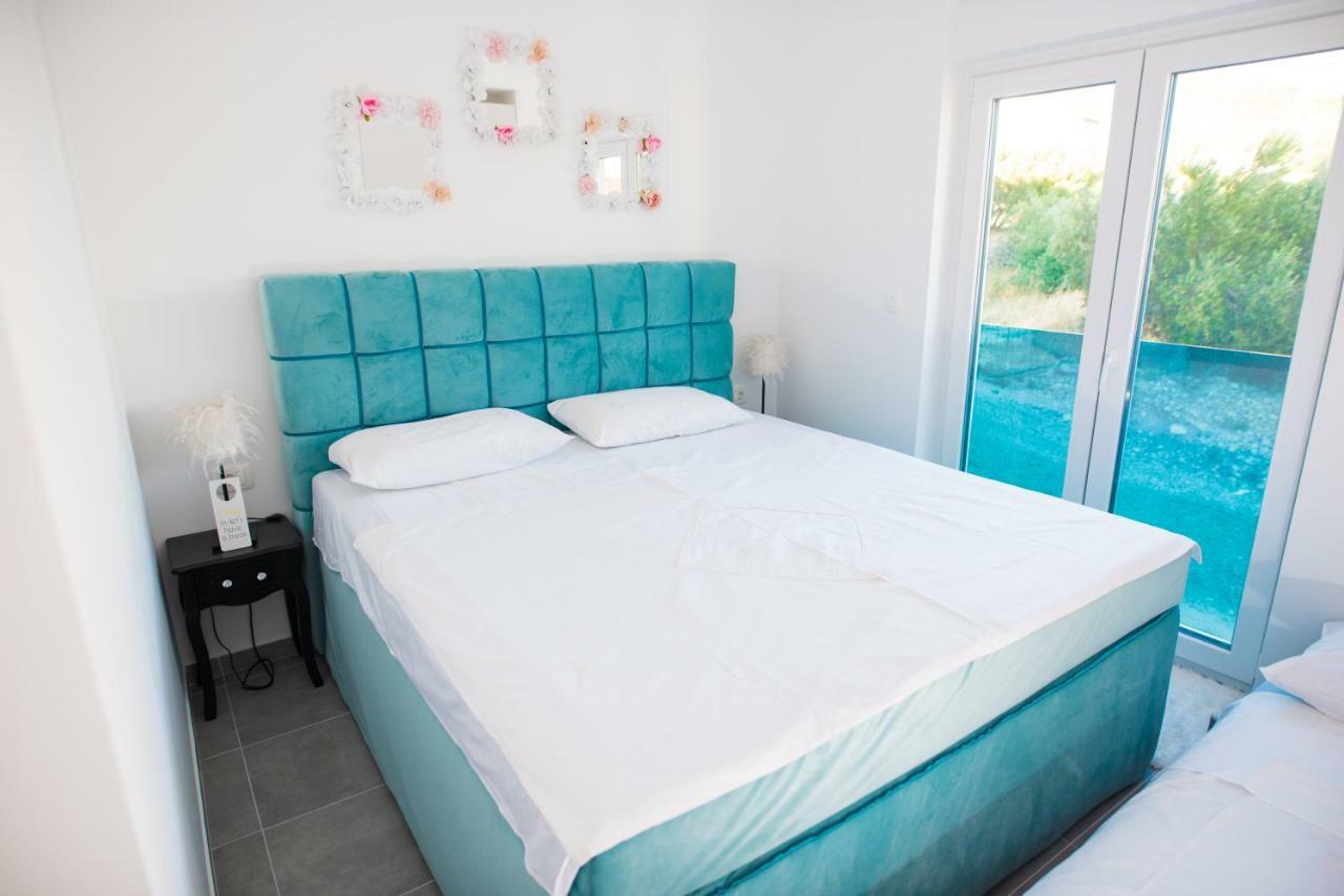 Apartment Mikulić Makarska Bagian luar foto